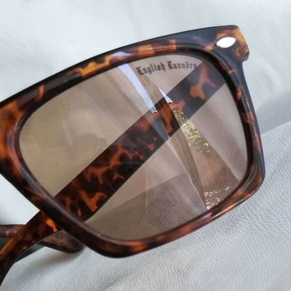 Chinese Laundry Tortoise Sunglasses - Picture 2 of 7